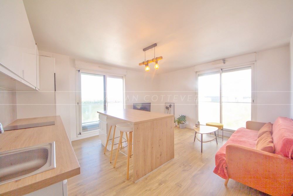 APPARTEMENT - 4 CHAMBRES - REFAIT A NEUF - DERNIER ETAGE - DALLE BETON - RARE SUR LE MARCHE - EXCELLENT DPE. photo 3